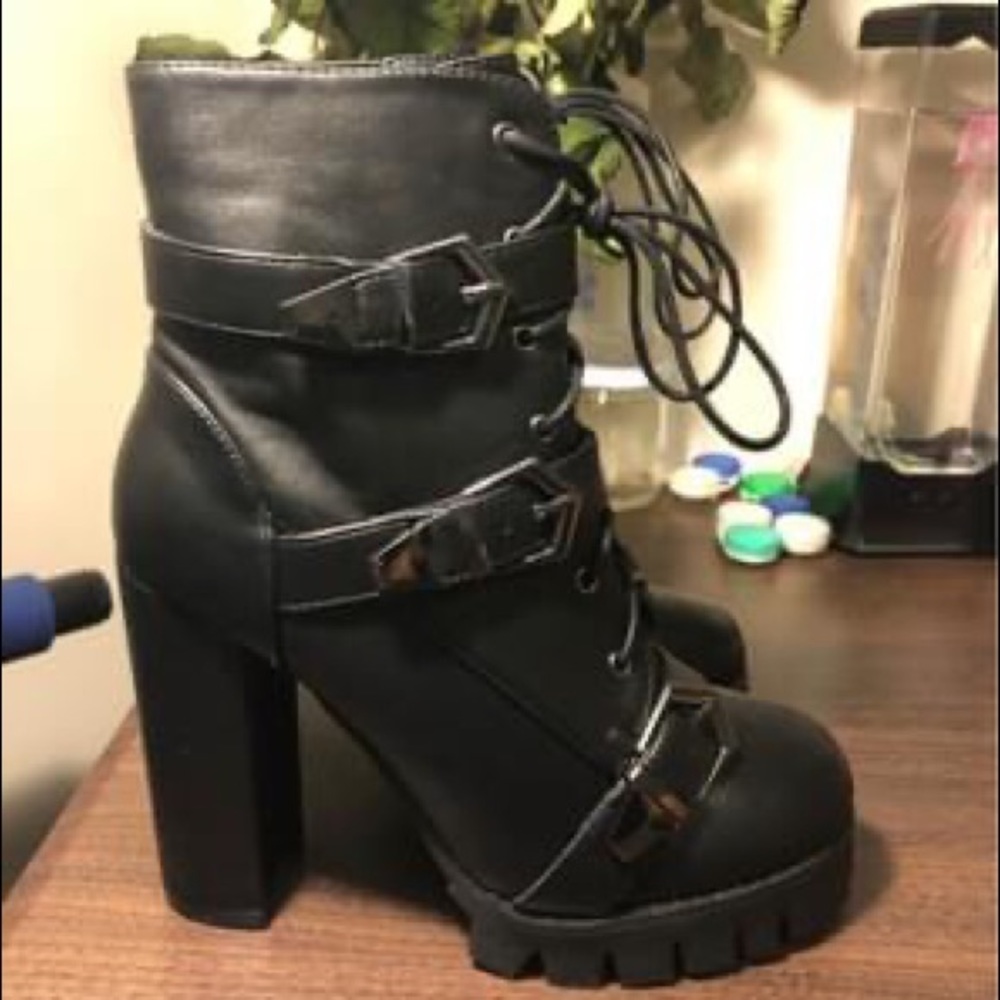 ASOS Platform Boots - Picture 5 of 8
